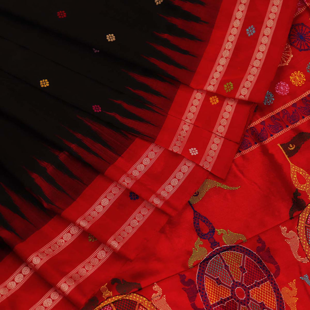 ସମ୍ବଲପୁରୀ ହ୍ୟାଣ୍ଡଲୁମ୍ ରେଶମ ସାରୀ - ବିଳାସପୂର୍ଣ୍ଣ ପାଟା |
