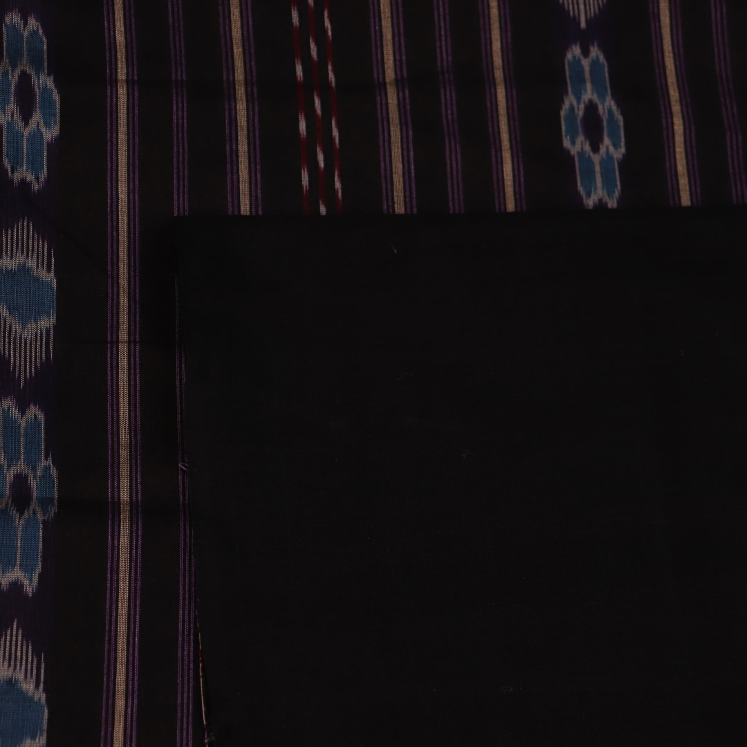 Full display of a handwoven plain grey Sambalpuri cotton saree with black details.