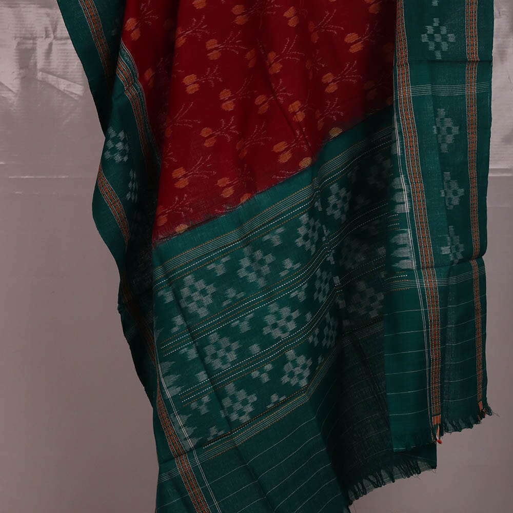 "A detailed image of the threadwork and design of a Sambalpuri Handloom Cotton Dupatta, showcasing the skillful craftsmanship of the local weavers."