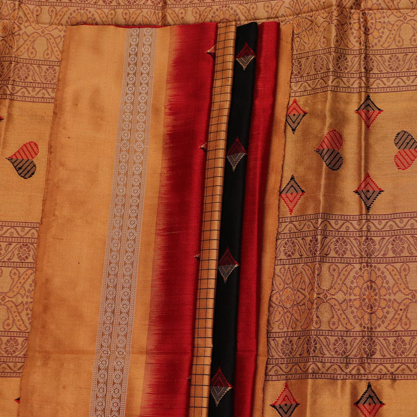 Bomkai weave detail