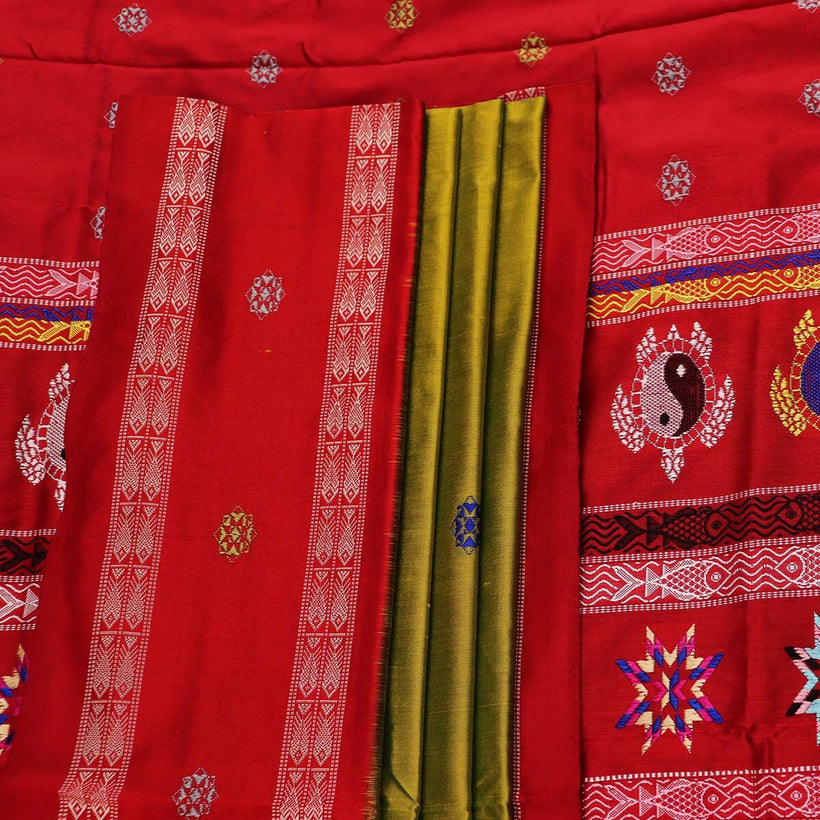Bomkai weave detail
