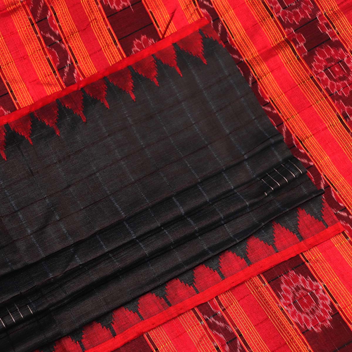 ହ୍ୟାଣ୍ଡଲୁମ୍ ସମ୍ବଲପୁରୀ ଟସର୍ ସାରି |