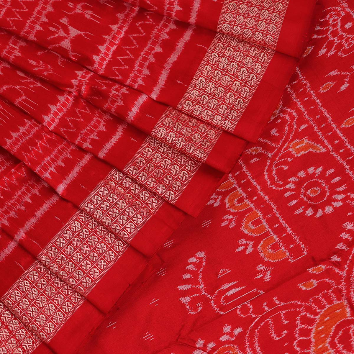 ସମ୍ବଲପୁରୀ ହ୍ୟାଣ୍ଡଲୁମ୍ ରେଶମ ସାରୀ - ବିଳାସପୂର୍ଣ୍ଣ ପାଟା |