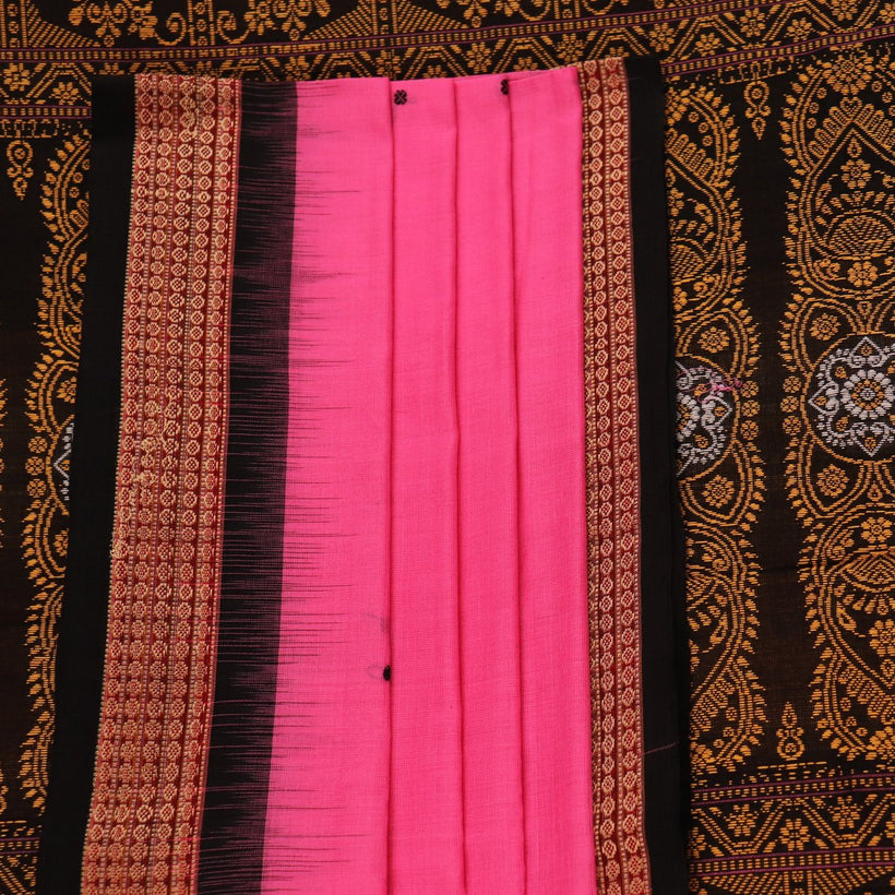 Bomkai weave detail