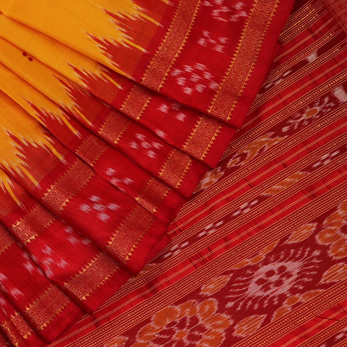 ସମ୍ବଲପୁରୀ ହ୍ୟାଣ୍ଡଲୁମ୍ ରେଶମ ସାରୀ - ବିଳାସପୂର୍ଣ୍ଣ ପାଟା |