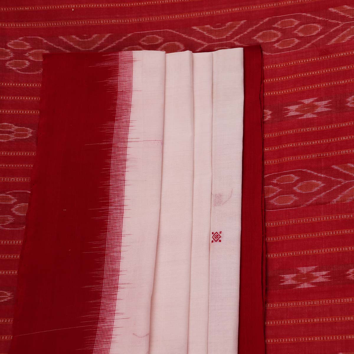 ହ୍ୟାଣ୍ଡଲୁମ୍ ସମ୍ବଲପୁରୀ କଟନ୍ ଇକକେଟ୍ ସାରି |