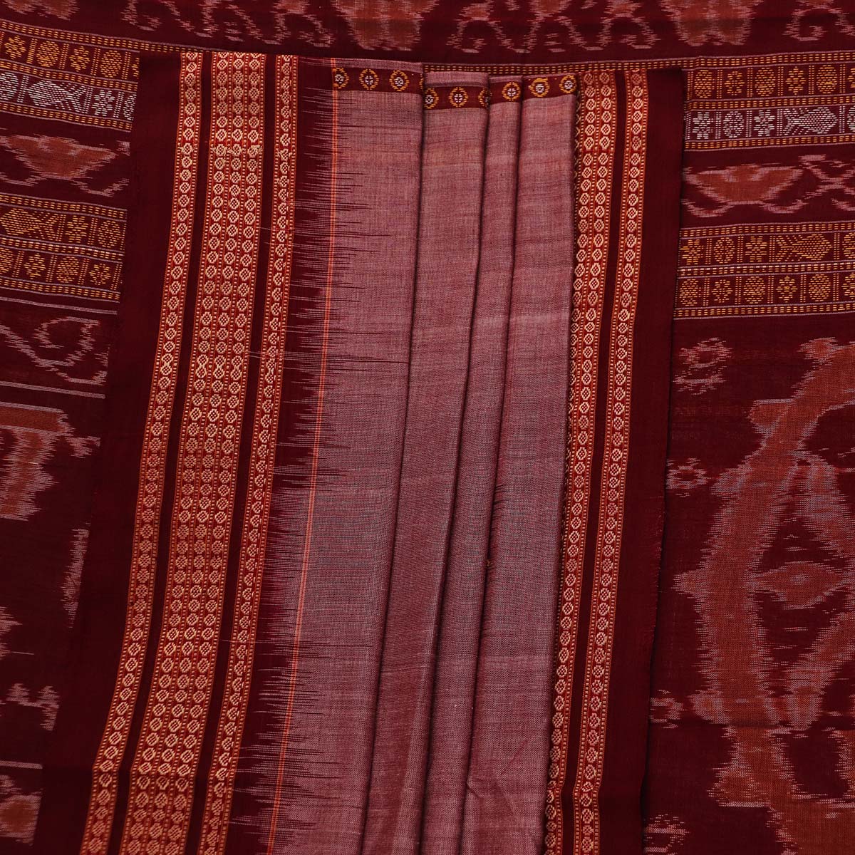 ହ୍ୟାଣ୍ଡଲୁମ୍ ବମ୍କାଇ କଟନ୍ ଇକାଟ ସାରି |