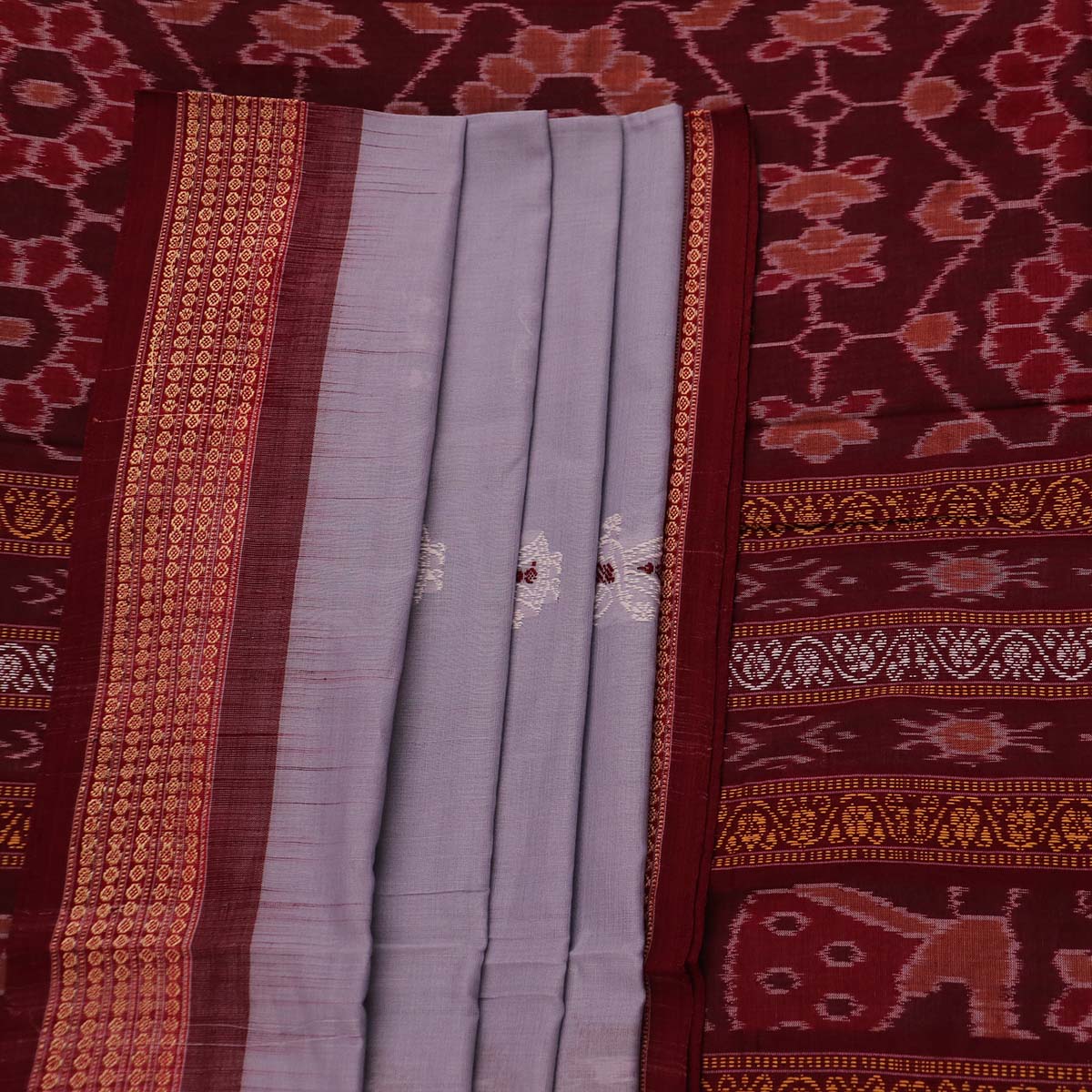 ହ୍ୟାଣ୍ଡଲୁମ୍ ବମ୍କାଇ କଟନ୍ ଇକାଟ ସାରି |
