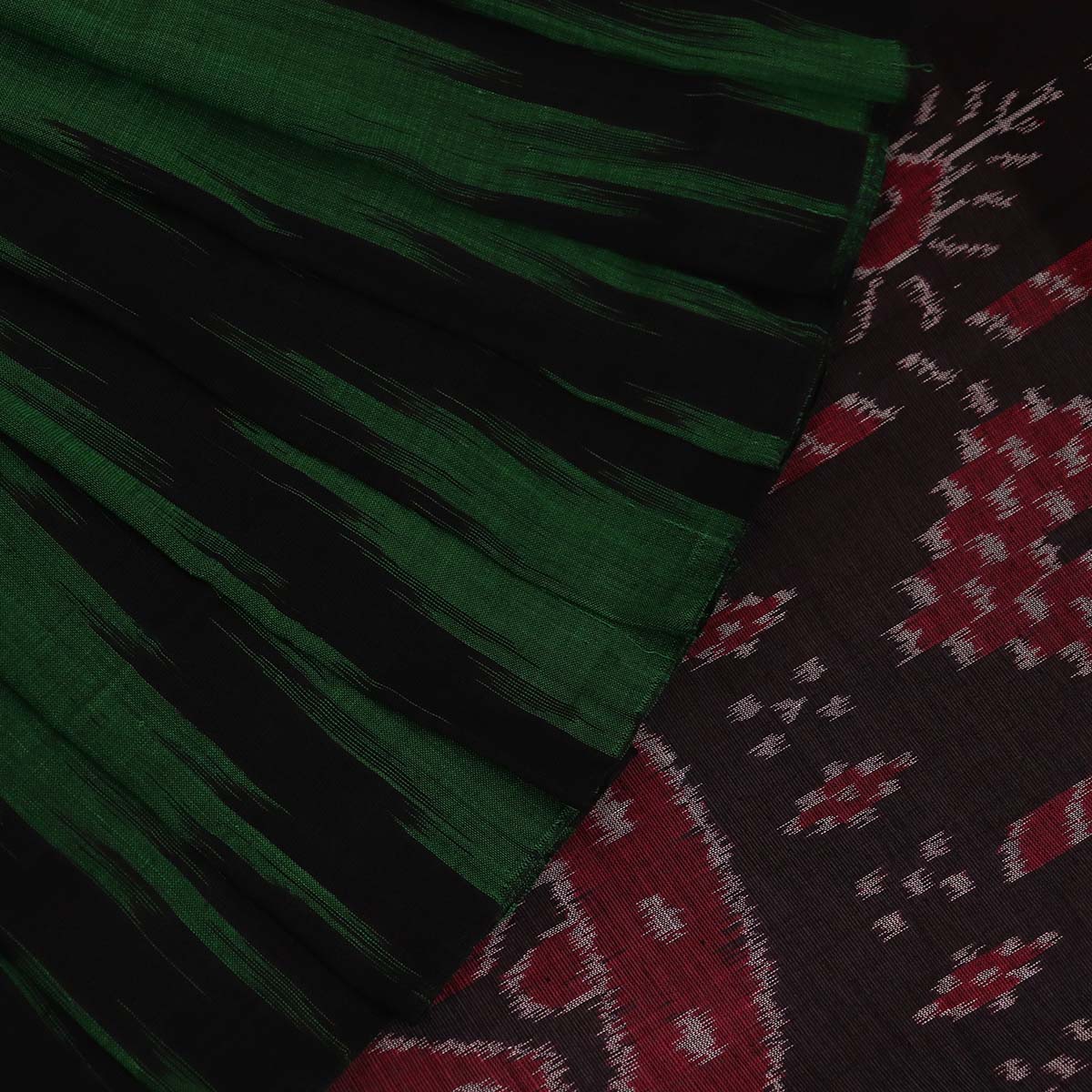 ହ୍ୟାଣ୍ଡଲୁମ୍ ସମ୍ବଲପୁରୀ କଟନ୍ ଇକକେଟ୍ ସାରି |