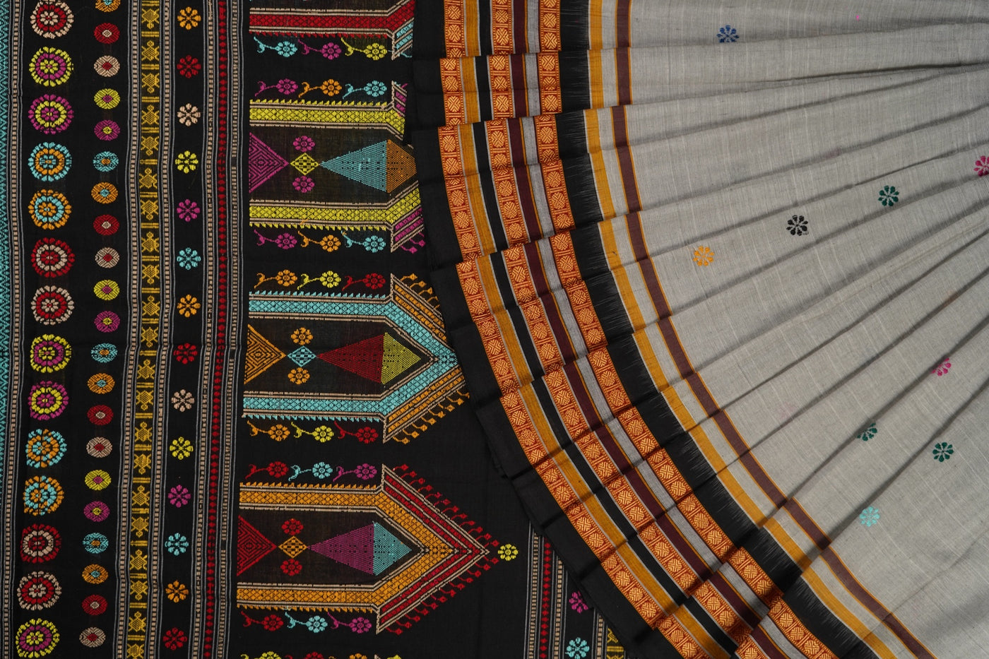 Grey Dolabedi Cotton saree — view 1 of 5