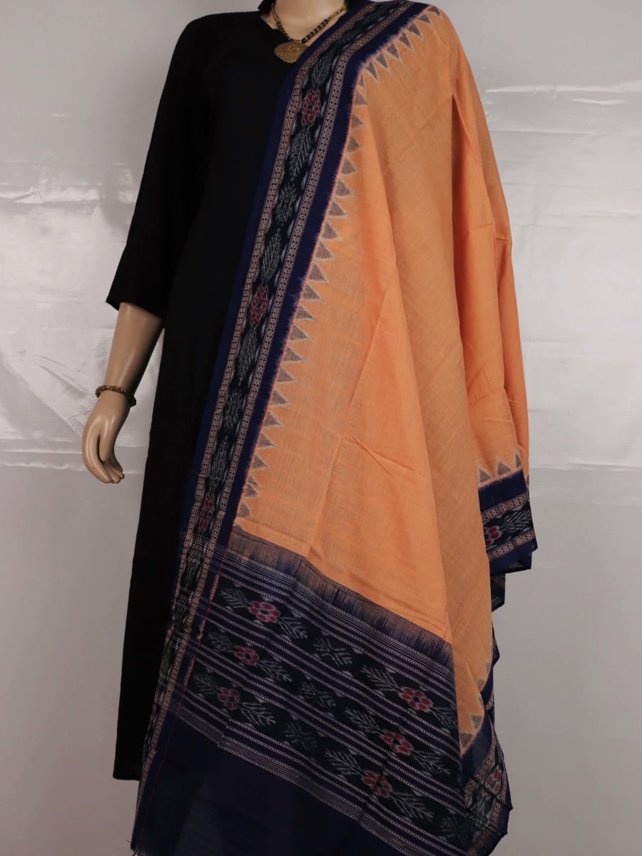 Styling view of a cream and black Sambalpuri cotton dupatta with plain pattern