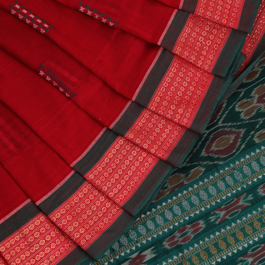 Full view of a red and green Bomkai cotton saree with a butta pattern