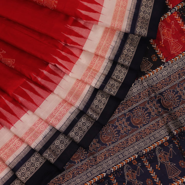 Image 7: Close-up view of the intricate silk fabric texture in white and red colors of a Bomkai saree