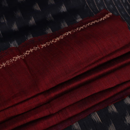 Full product view of maroon Tussar silk saree with plain pattern