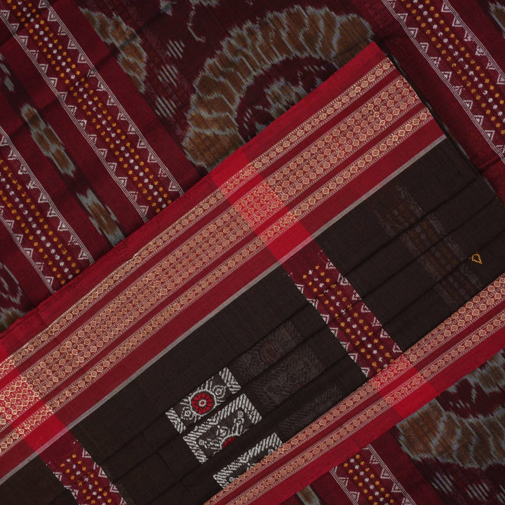 Full layout of brown and red Bomkai cotton saree showing the complete butta body, border, and intricate pallu.