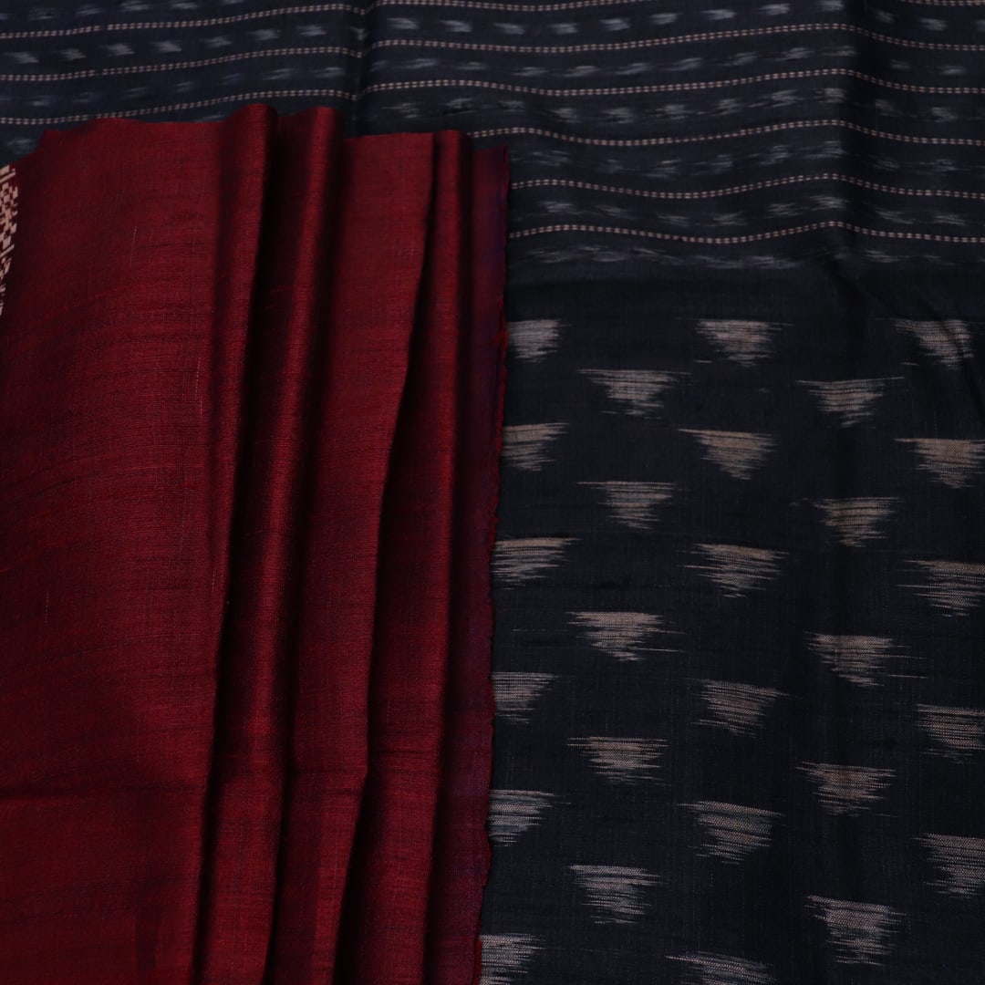 Full product view of maroon Tussar silk saree with plain pattern