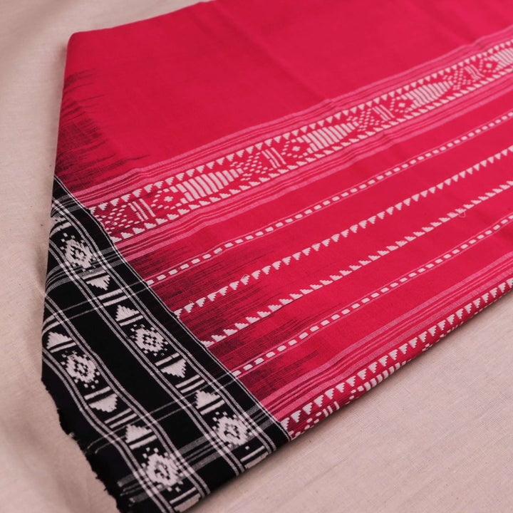 Styling showcasing Pink and Black Plain Habaspuri Dupatta in Cotton