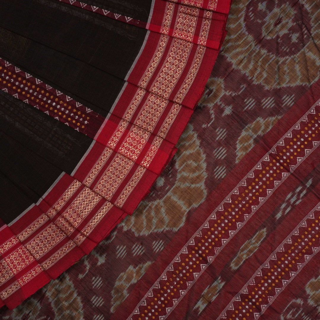 Full layout of brown and red Bomkai cotton saree showing the complete butta body, border, and intricate pallu.