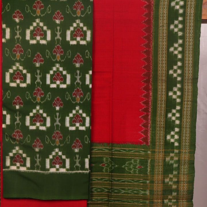 Detailed view of the Sambalpuri green and red cotton dress material's Pasapalli pattern blouse piece.