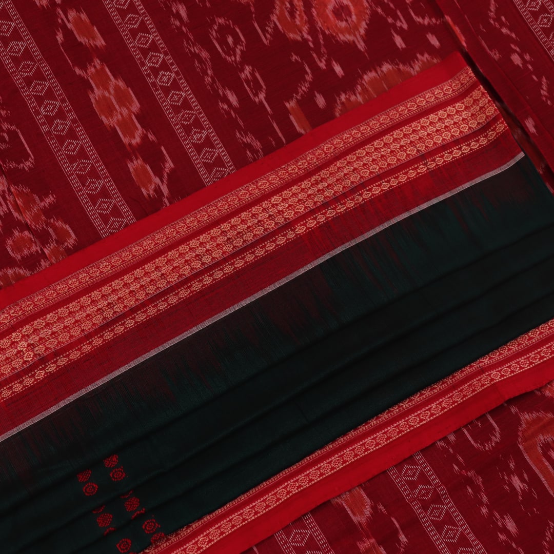 Full view of a green and red handloom Bomkai Cotton Saree with butta pattern.