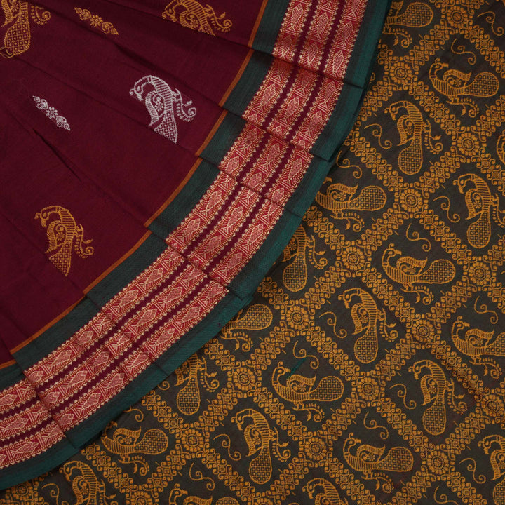 Full layout of the maroon and green Bomkai cotton saree showing the complete body and pallu design.