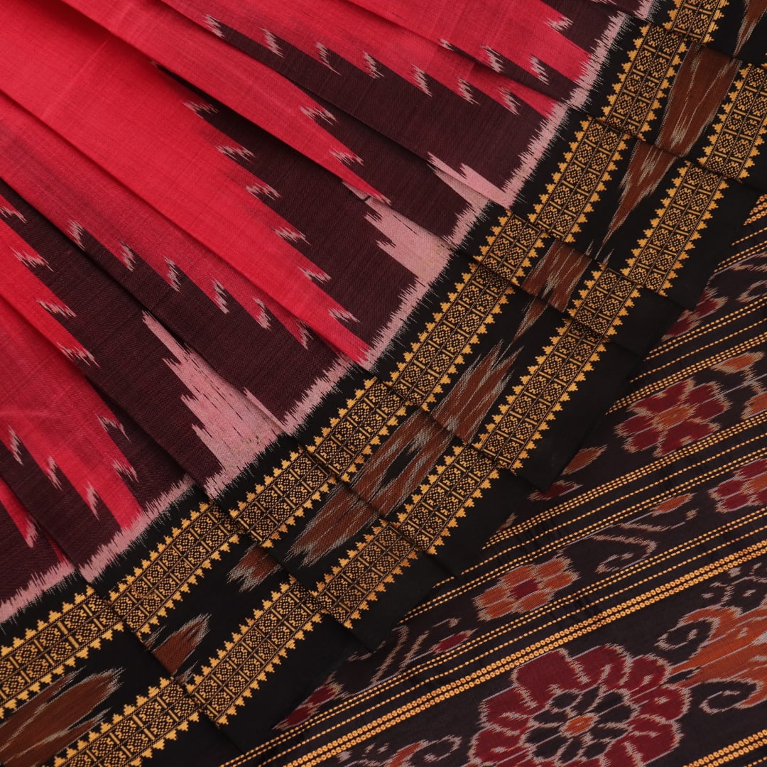 Model wears a handloom pink Khandua silk saree, styled to showcase its simple elegance.