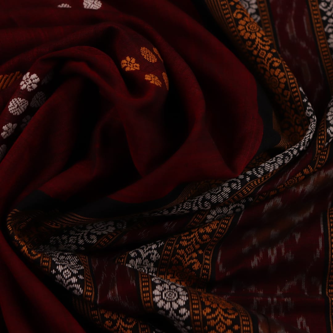 Full view of maroon cotton Bomkai saree with pink butta weave