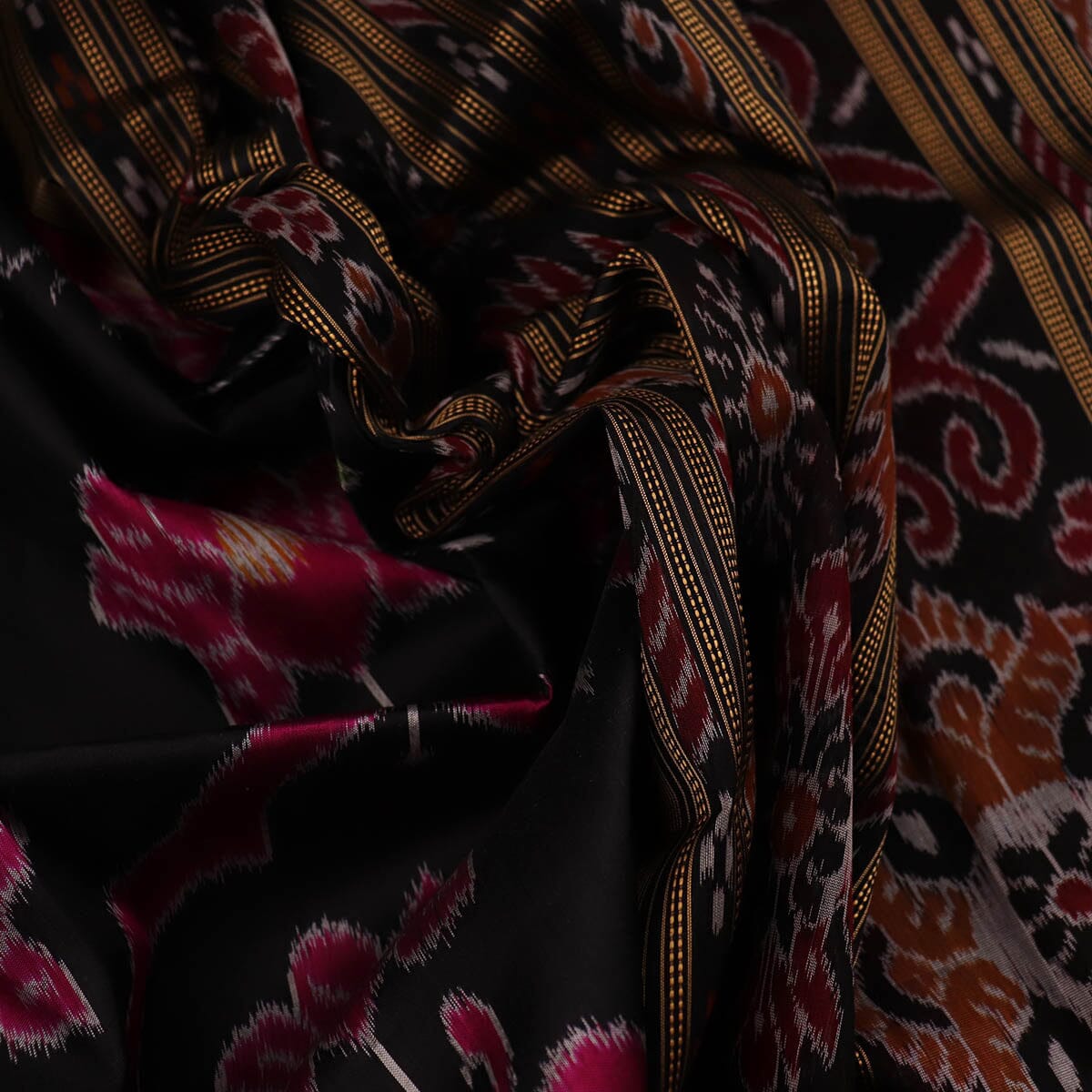 Handloom Khandua Silk Ikat Saree Handloom Saree_Khandua Silk Priyadarshini Handloom 
