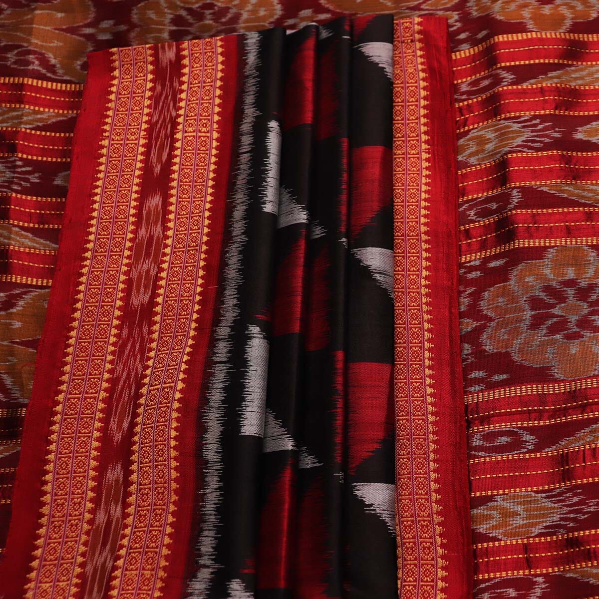 Handloom Khandua Silk Ikat Saree Handloom Saree_Khandua Silk Priyadarshini Handloom 