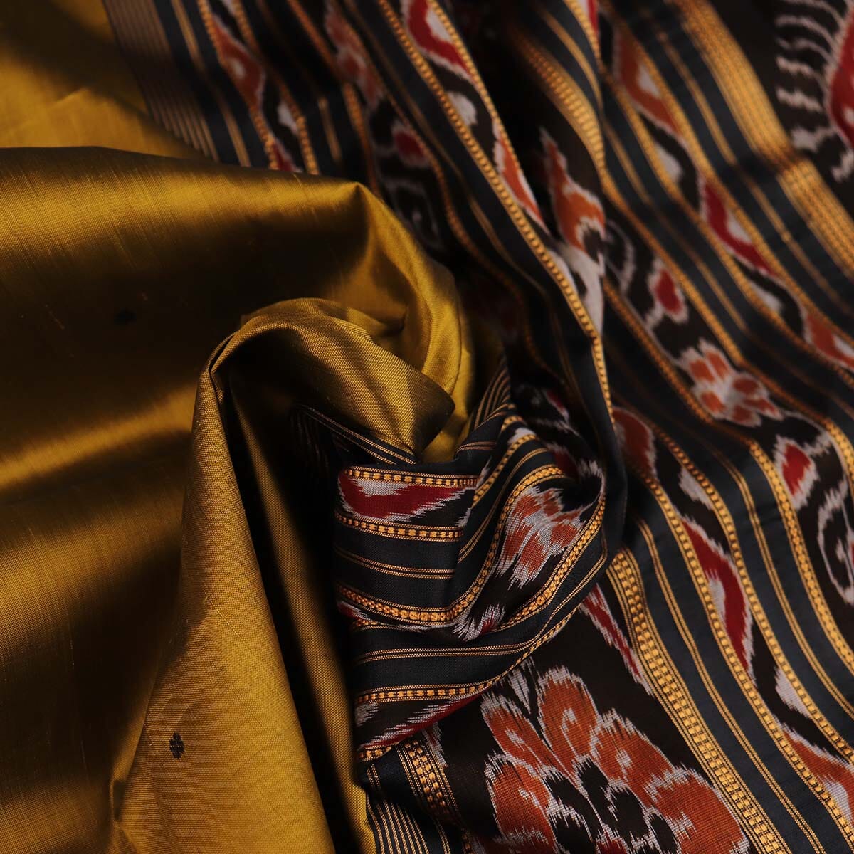 Handloom Khandua Silk Ikat Saree Handloom Saree_Khandua Silk Priyadarshini Handloom 