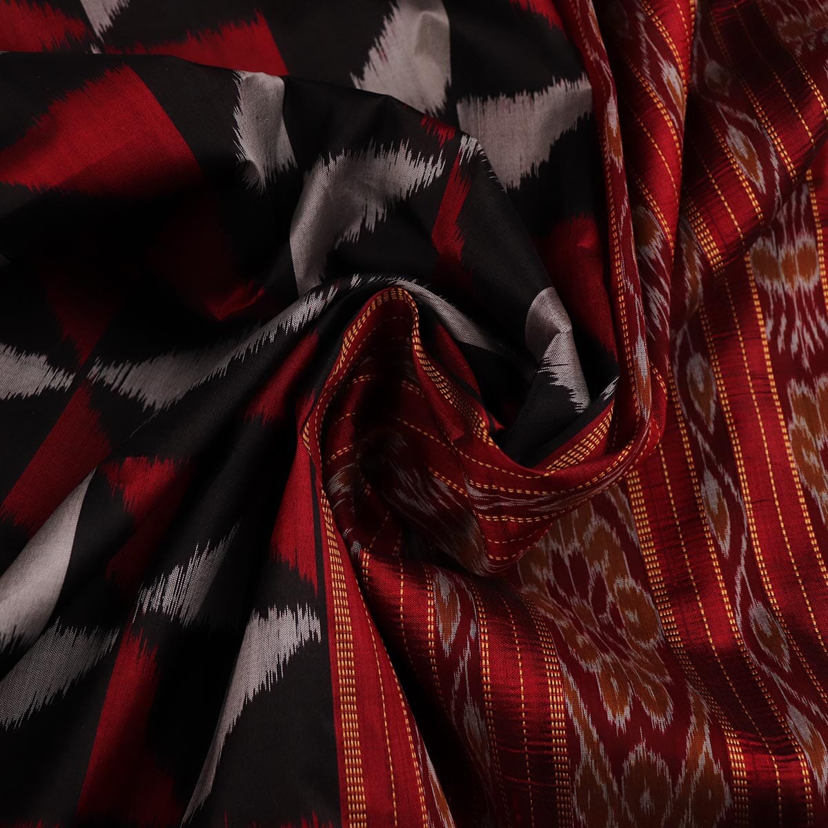 Handloom Khandua Silk Ikat Saree Handloom Saree_Khandua Silk Priyadarshini Handloom 