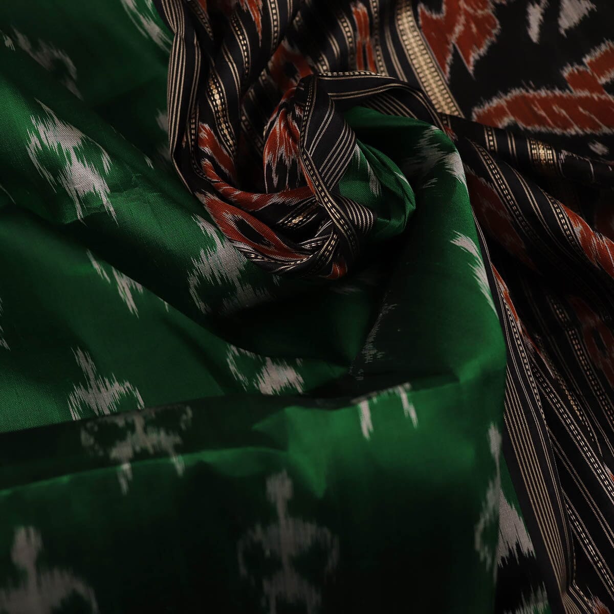 Handloom Khandua Silk Ikat Saree Handloom Saree_Khandua Silk Priyadarshini Handloom 