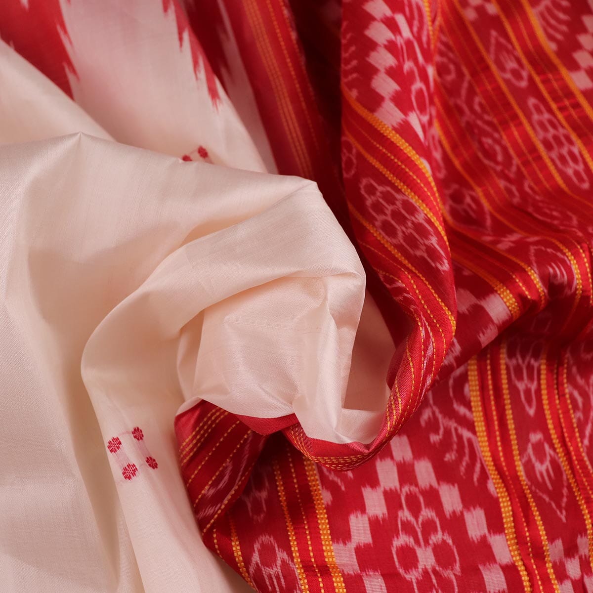 Handloom Khandua Silk Ikat Saree Handloom Saree_Khandua Silk Priyadarshini Handloom 