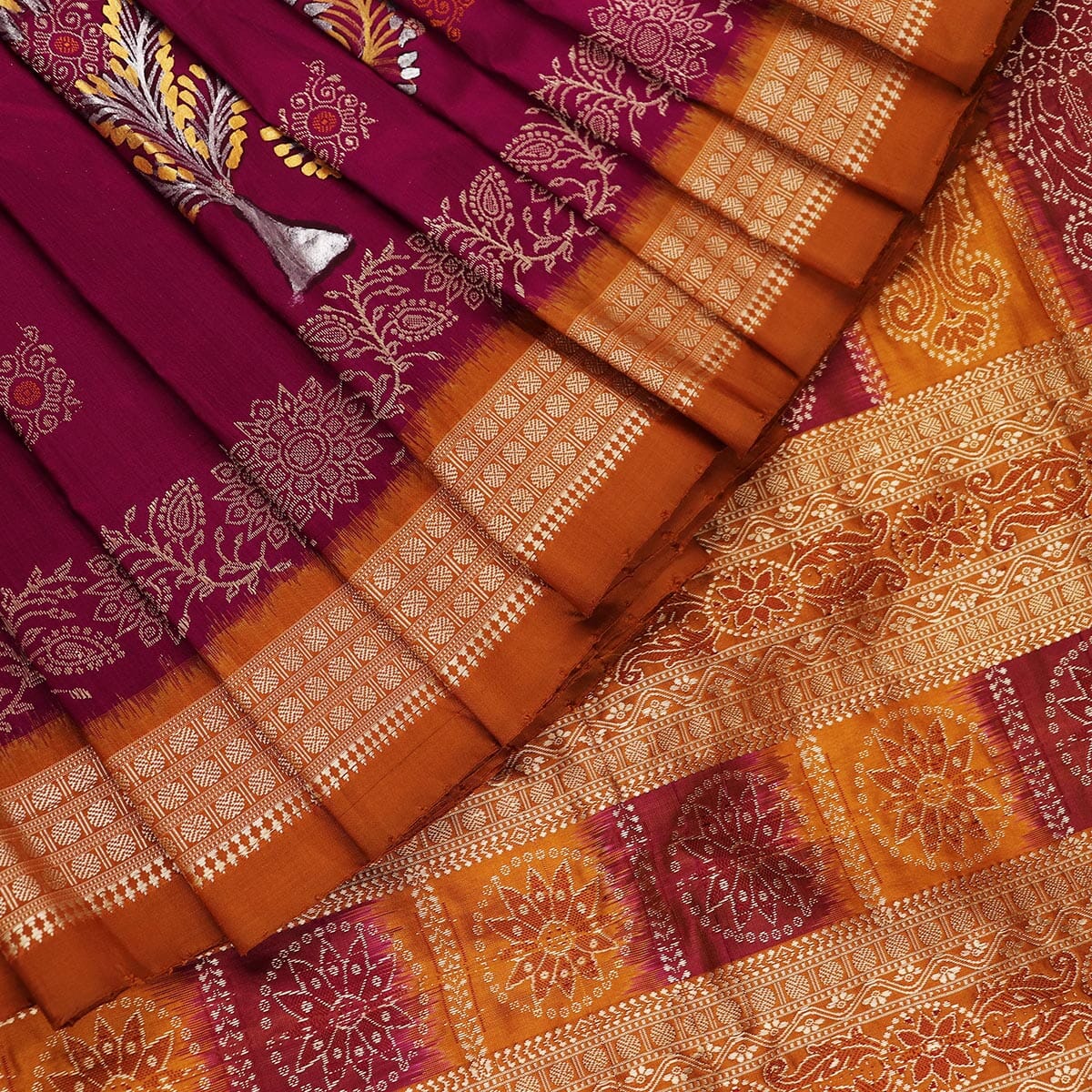 PRIYADARSHINI Red Block Printed Color Mul Cotton Saree – Vaagmi World