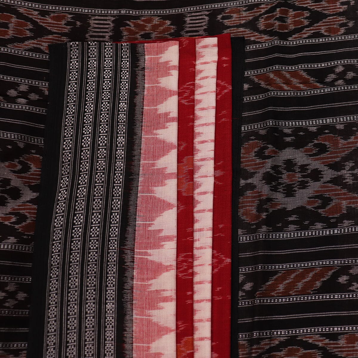 Handloom Sambalpuri Cotton Ikkat Saree Handloom Saree_Cotton Priyadarshini Handloom 