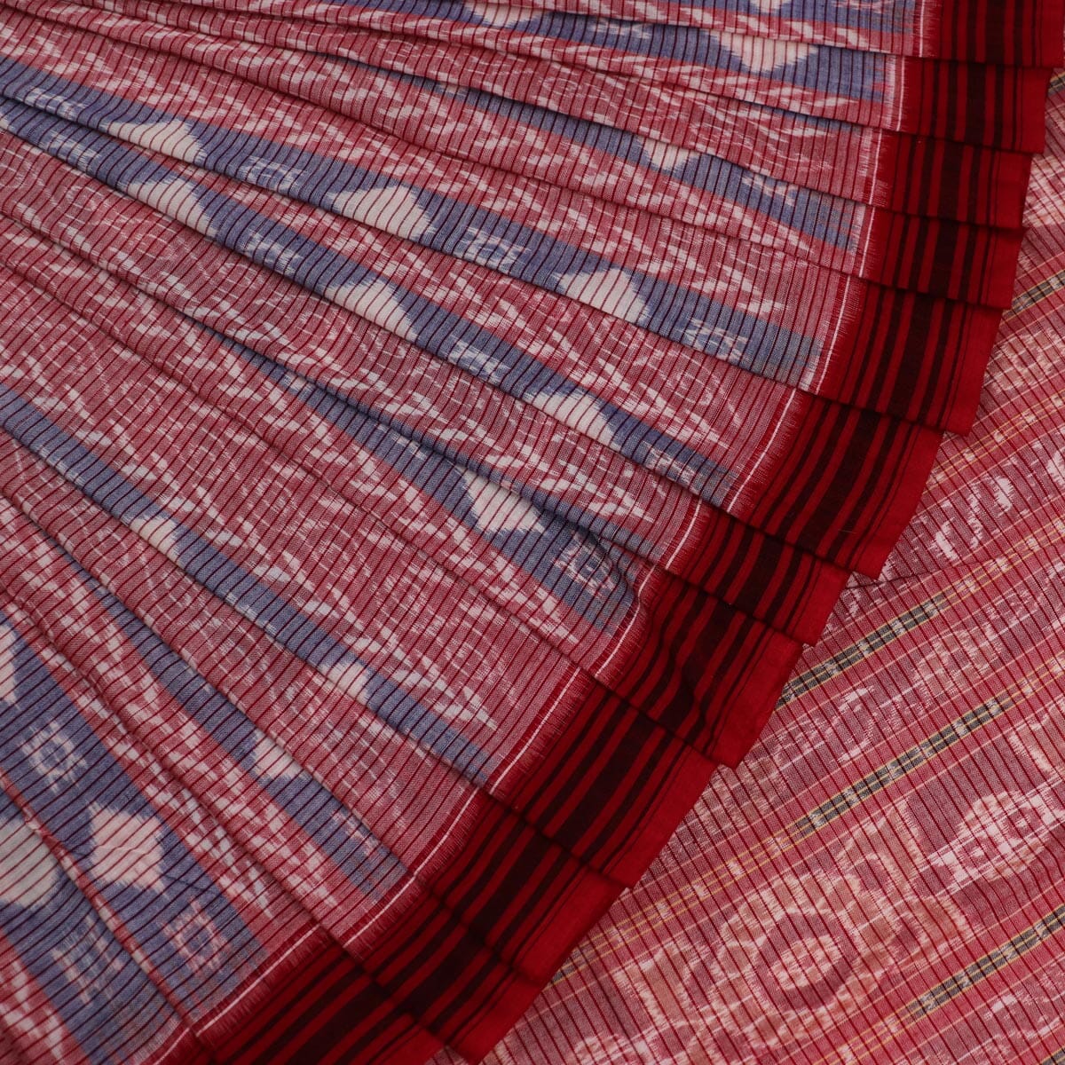 Handloom Sambalpuri Cotton Ikkat Saree Handloom Saree_Cotton Priyadarshini Handloom 
