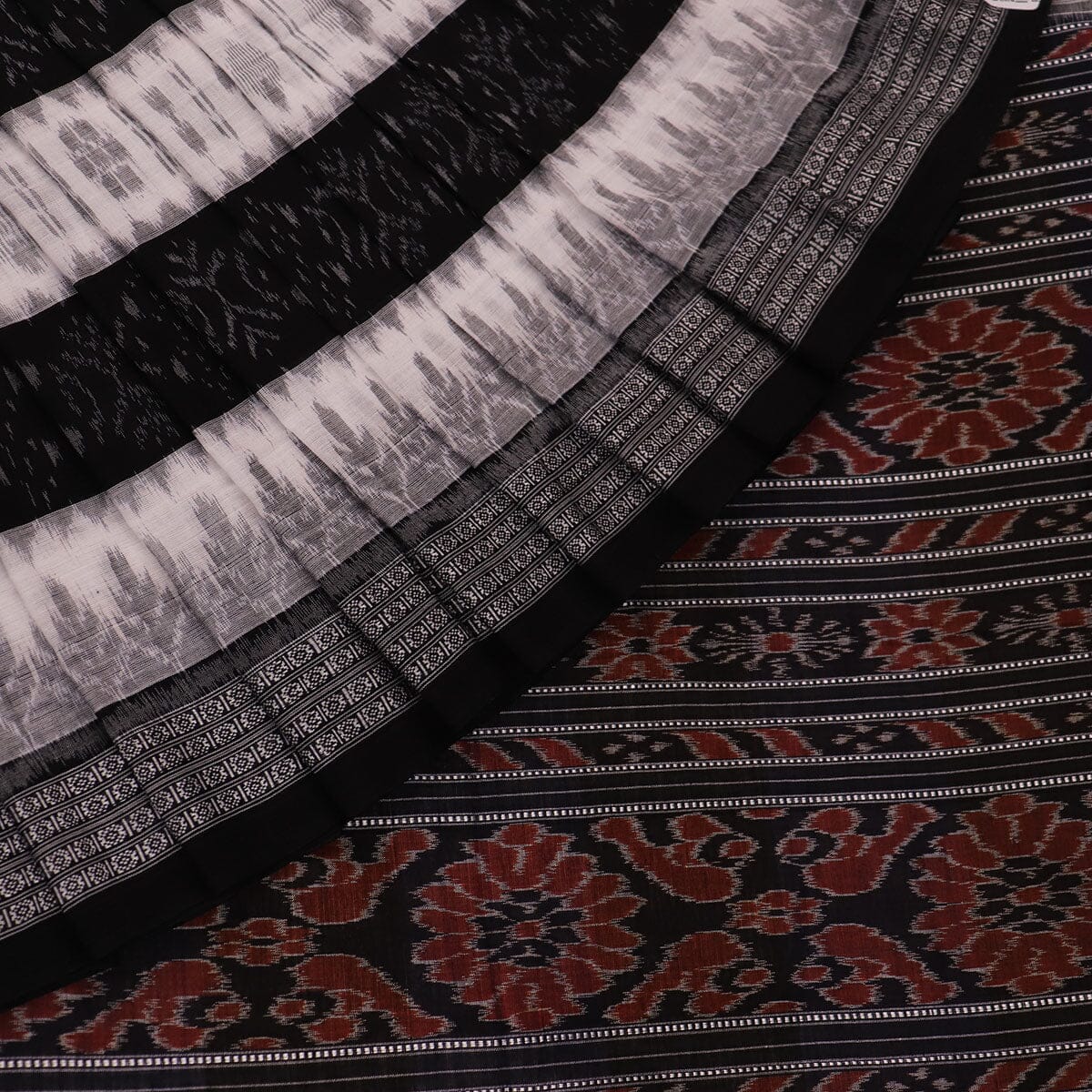Handloom Sambalpuri Cotton Ikkat Saree Handloom Saree_Cotton Priyadarshini Handloom 