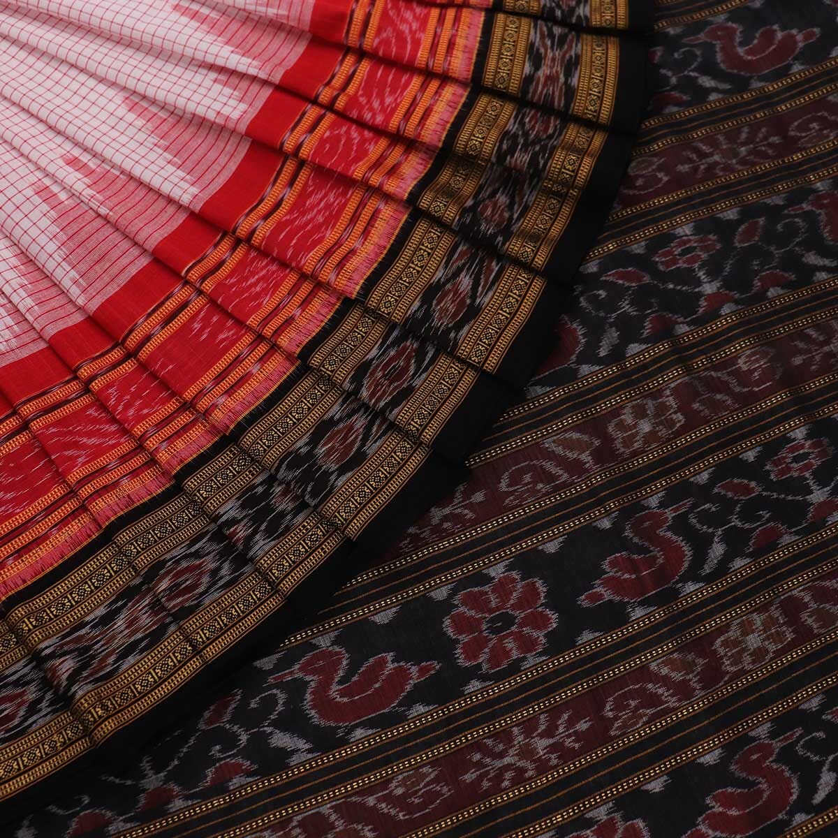 Handloom Sambalpuri Cotton Ikkat Saree Handloom Saree_Cotton Priyadarshini Handloom 
