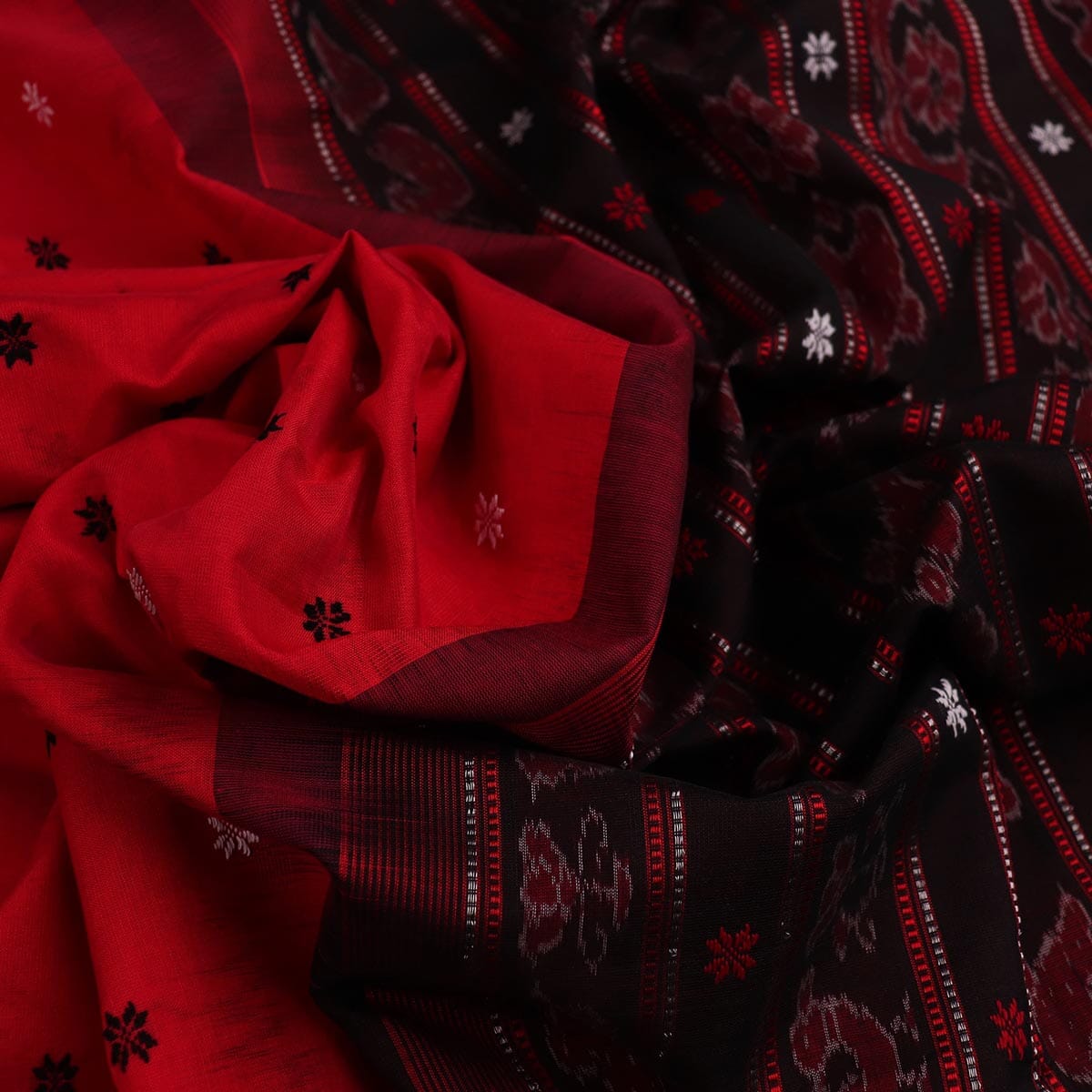 Handloom Sambalpuri Cotton Ikkat Saree Handloom Saree_Sambalpuri Cotton Priyadarshini Handloom 