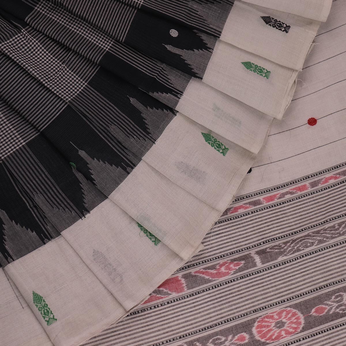 Handloom Sambalpuri Cotton Ikkat Saree Handloom Saree_Sambalpuri Cotton Priyadarshini Handloom 