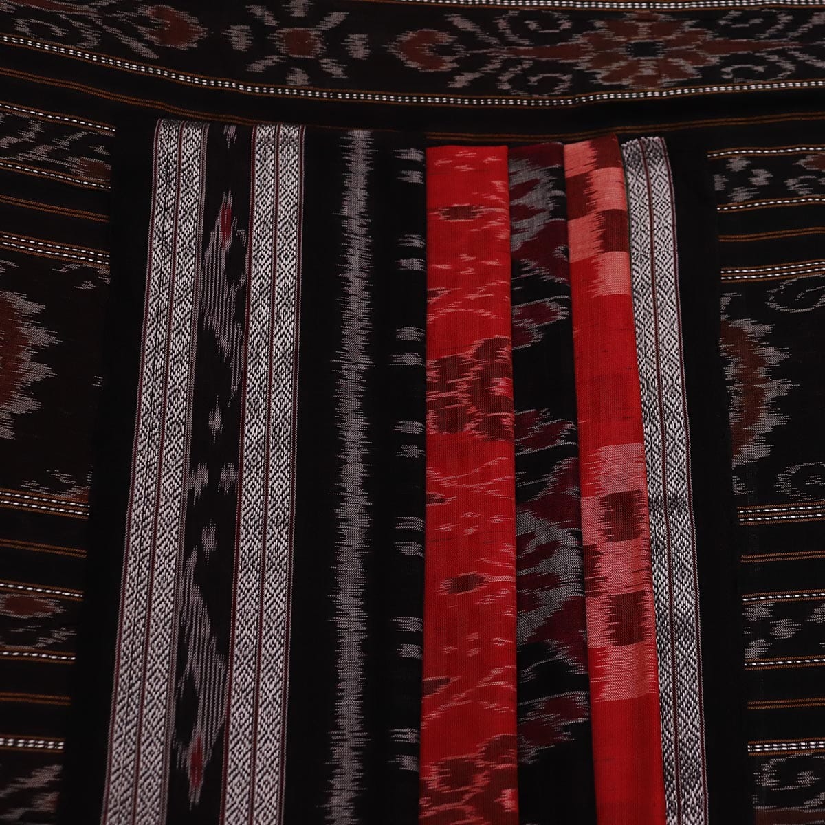 Handloom Sambalpuri Cotton Ikkat Saree Handloom Saree_Sambalpuri Cotton Priyadarshini Handloom 