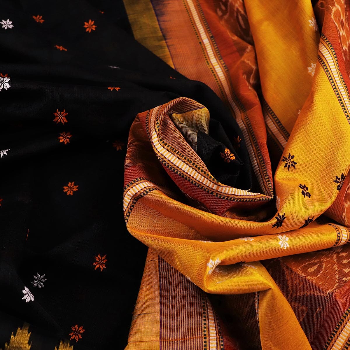 Handloom Sambalpuri Cotton Ikkat Saree Handloom Saree_Sambalpuri Cotton Priyadarshini Handloom 