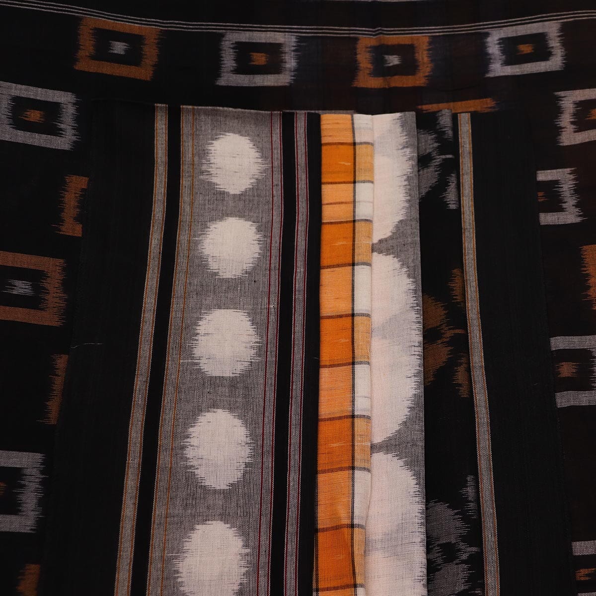 Handloom Sambalpuri Cotton Ikkat Saree Handloom Saree_Sambalpuri Cotton Priyadarshini Handloom 
