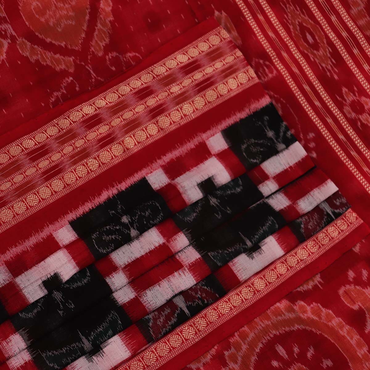 Handloom Sambalpuri Cotton Ikkat Saree Handloom Saree_Sambalpuri Cotton Priyadarshini Handloom 