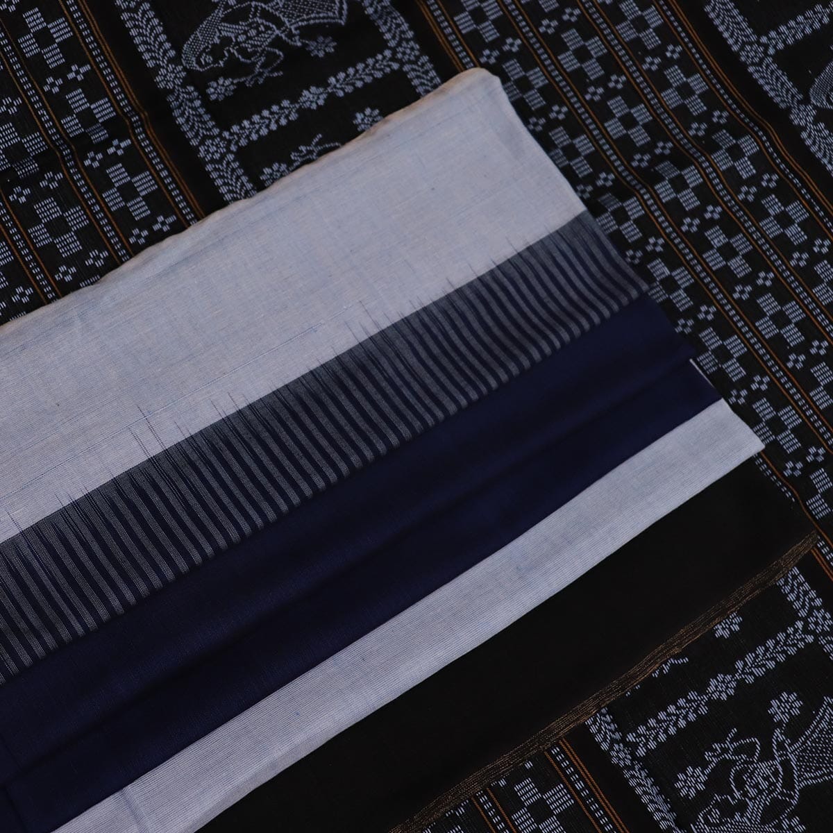 Handloom Sambalpuri Cotton Ikkat Saree Handloom Saree_Sambalpuri Cotton Priyadarshini Handloom 