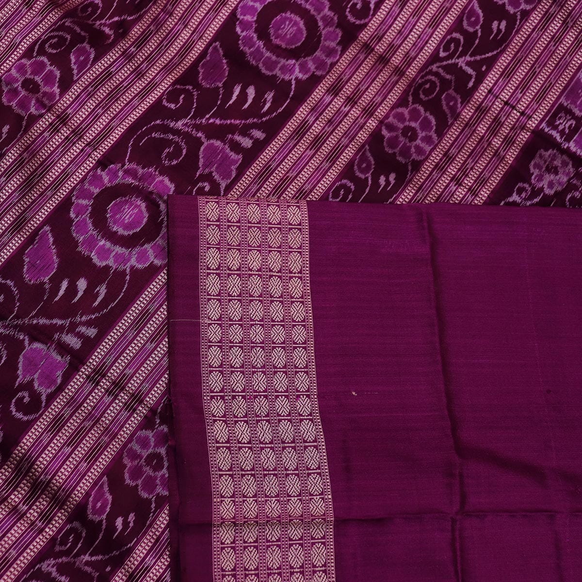 Handloom Sambalpuri Ikkat Silk Saree Handloom Saree_Sambalpuri Silk Priyadarshini Handloom 
