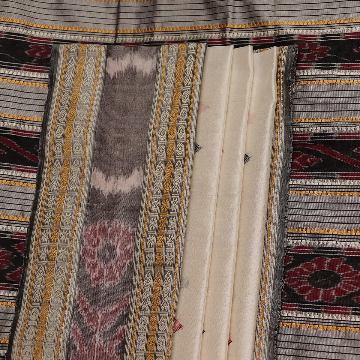 Handloom Sambalpuri Ikkat Silk Saree Handloom Saree_Sambalpuri Silk Priyadarshini Handloom 