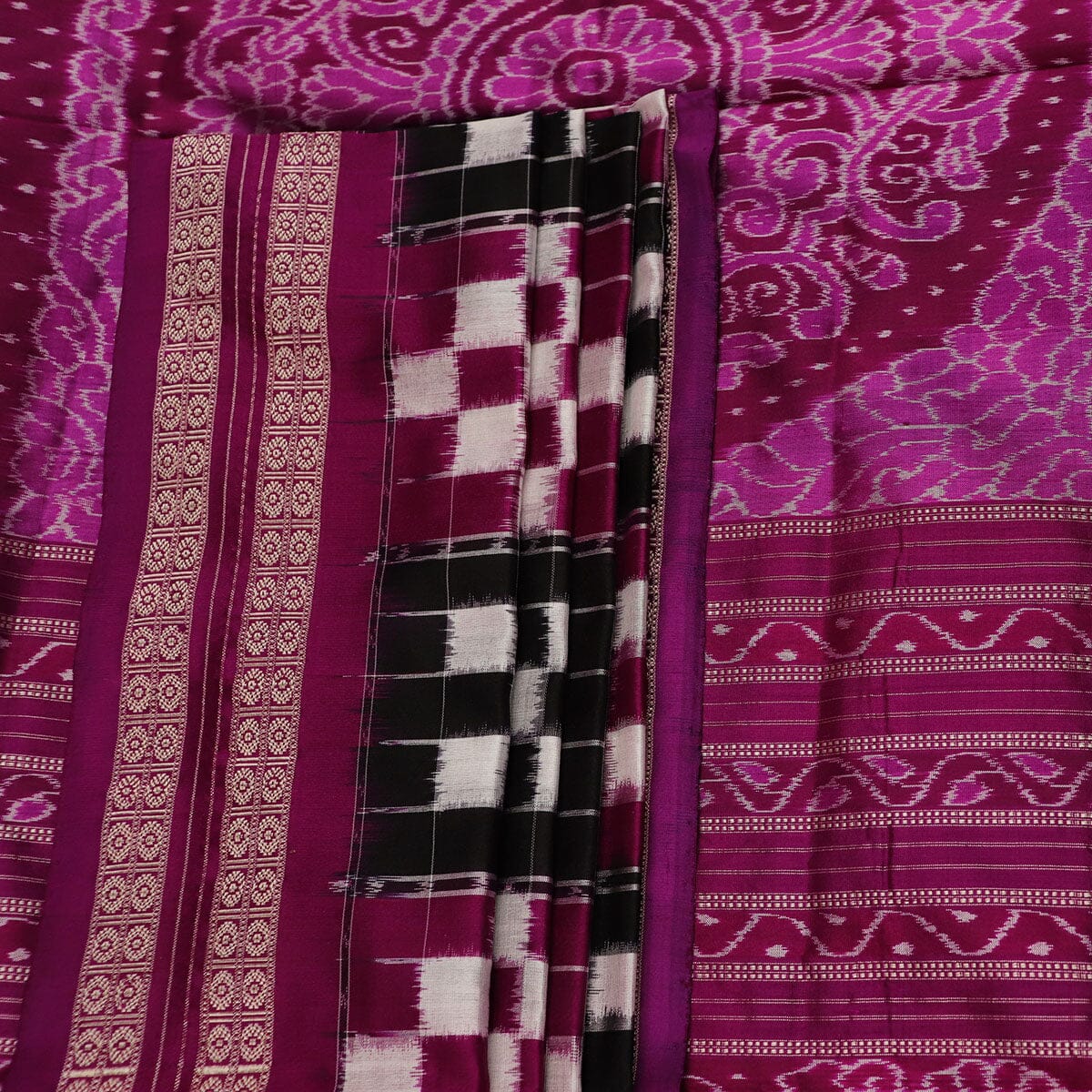 Handloom Sambalpuri Ikkat Silk Saree Handloom Saree_Sambalpuri Silk Priyadarshini Handloom 