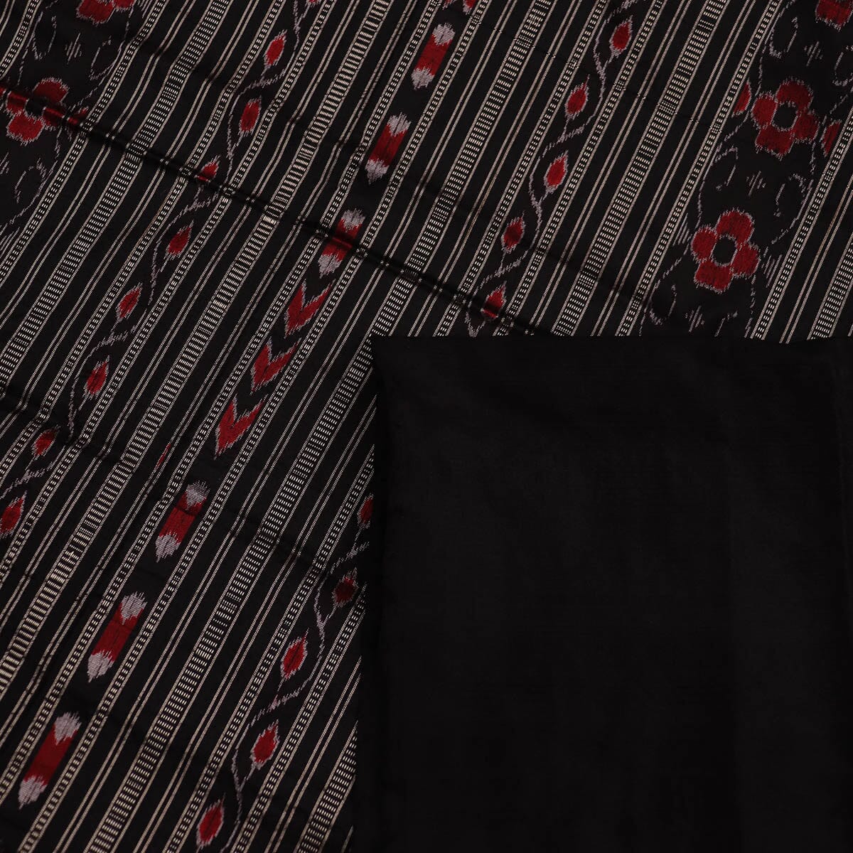 Handloom Sambalpuri Ikkat Silk Saree Handloom Saree_Sambalpuri Silk Priyadarshini Handloom 