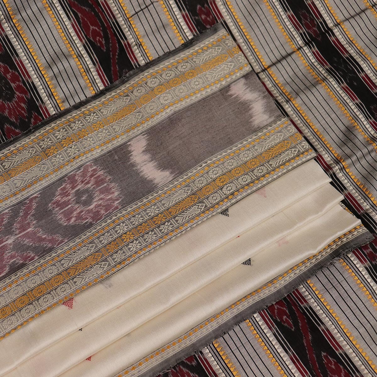 Handloom Sambalpuri Ikkat Silk Saree Handloom Saree_Sambalpuri Silk Priyadarshini Handloom 
